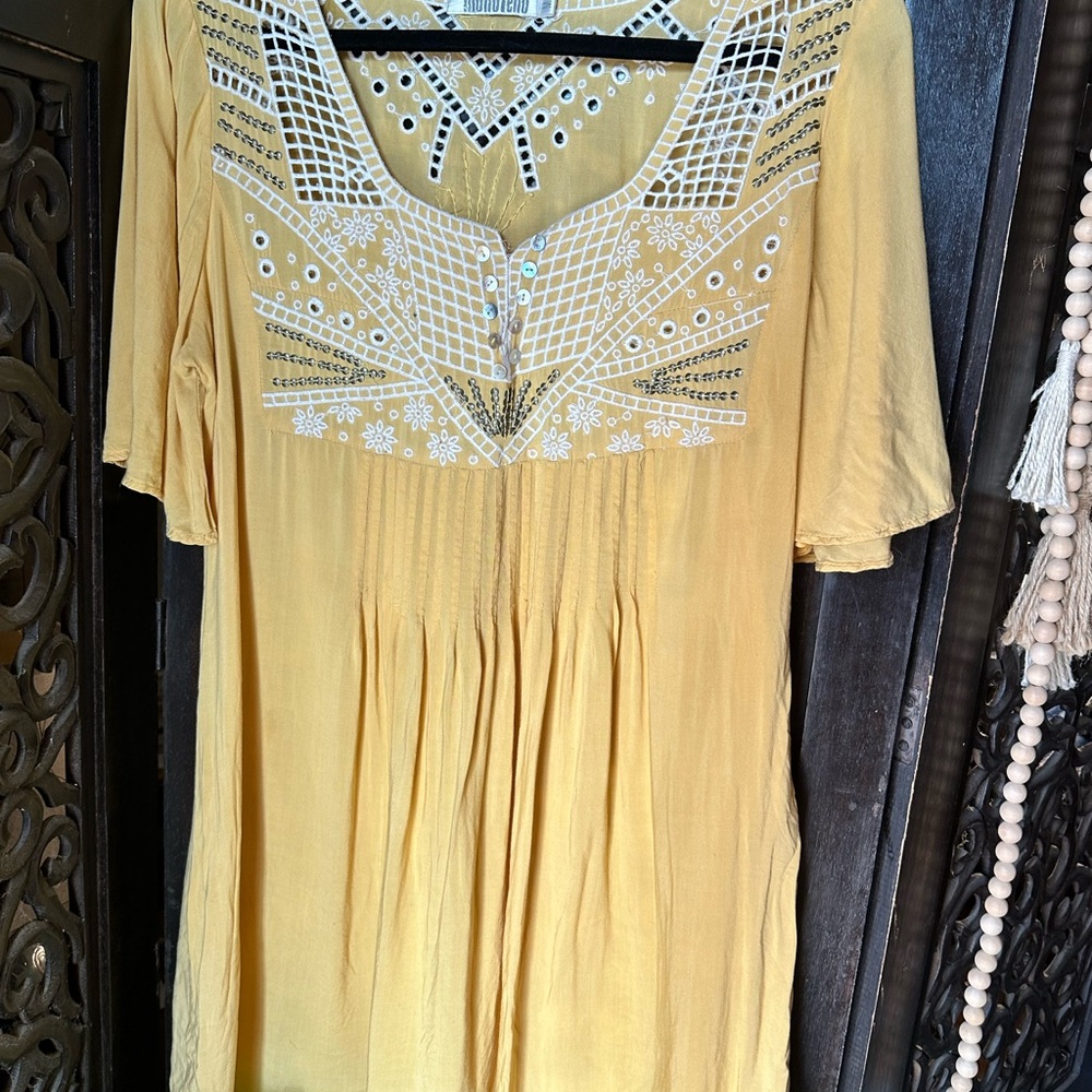 Monoreno Mustard Embroidered Tunic